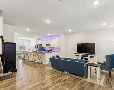 45455 Concord Way - Photo Thumbnail 3