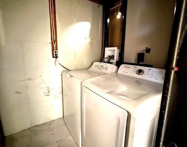 8703 34th Avenue - Photo Thumbnail 4