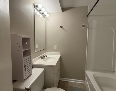 8703 34th Avenue - Photo Thumbnail 9