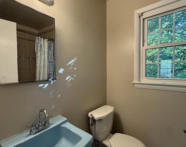 8703 34th Avenue - Photo Thumbnail 15