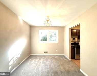 8703 34th Avenue - Photo Thumbnail 3