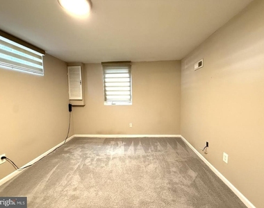 8703 34th Avenue - Photo Thumbnail 11