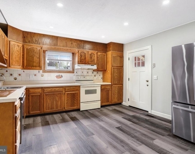 6226 20th Avenue - Photo Thumbnail 7