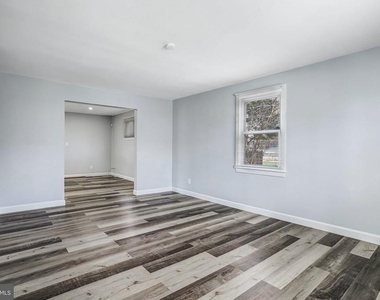 6226 20th Avenue - Photo Thumbnail 3