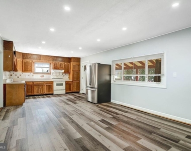6226 20th Avenue - Photo Thumbnail 9