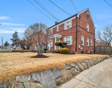 1002 Chillum Road - Photo Thumbnail 2
