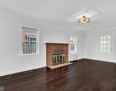 1002 Chillum Road - Photo Thumbnail 3