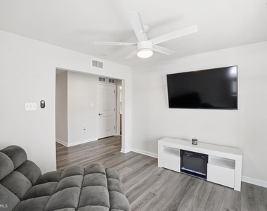 10501 John Glenn Street - Photo Thumbnail 9