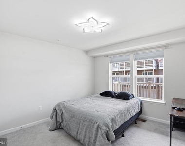10501 John Glenn Street - Photo Thumbnail 11