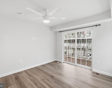10501 John Glenn Street - Photo Thumbnail 17