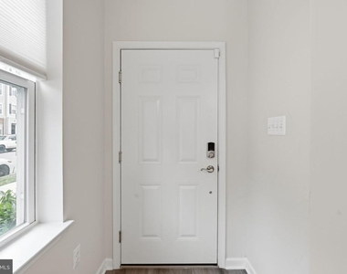 10501 John Glenn Street - Photo Thumbnail 2