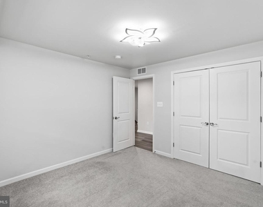 10501 John Glenn Street - Photo Thumbnail 23