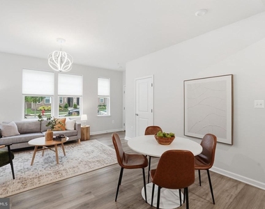 10501 John Glenn Street - Photo Thumbnail 7