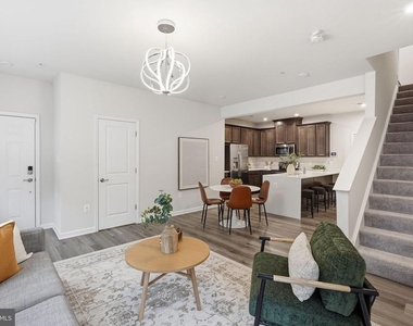 10501 John Glenn Street - Photo Thumbnail 6