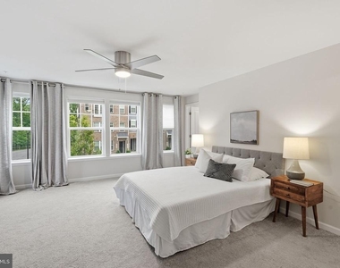 10501 John Glenn Street - Photo Thumbnail 13