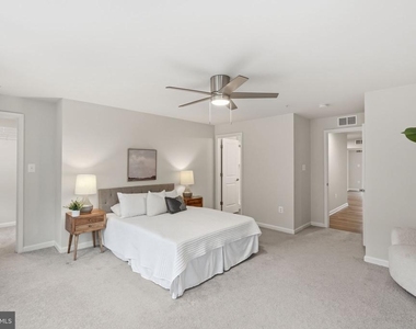 10501 John Glenn Street - Photo Thumbnail 14