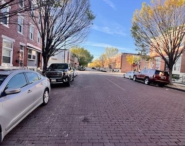 228 N Kenwood Avenue - Photo Thumbnail 1