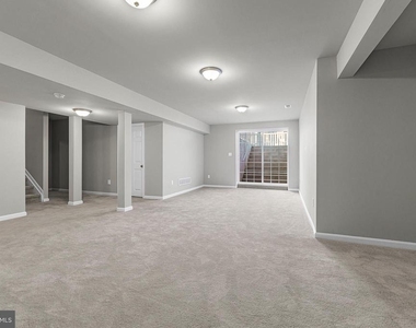 243 Wavyleaf Drive - Photo Thumbnail 34
