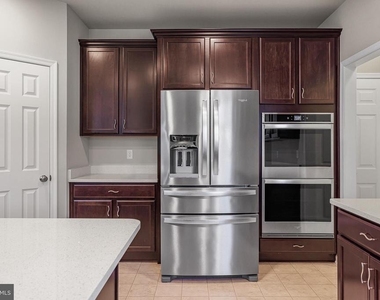 243 Wavyleaf Drive - Photo Thumbnail 11