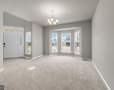 243 Wavyleaf Drive - Photo Thumbnail 8