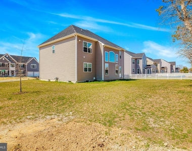 243 Wavyleaf Drive - Photo Thumbnail 35