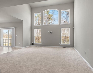 243 Wavyleaf Drive - Photo Thumbnail 7