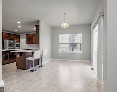 243 Wavyleaf Drive - Photo Thumbnail 9