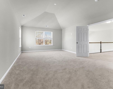 243 Wavyleaf Drive - Photo Thumbnail 23