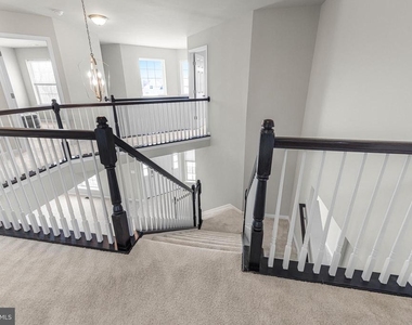 243 Wavyleaf Drive - Photo Thumbnail 30