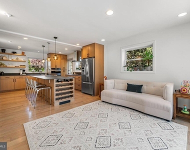 2820 Ellicott Street Nw - Photo Thumbnail 11