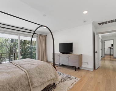 2820 Ellicott Street Nw - Photo Thumbnail 17