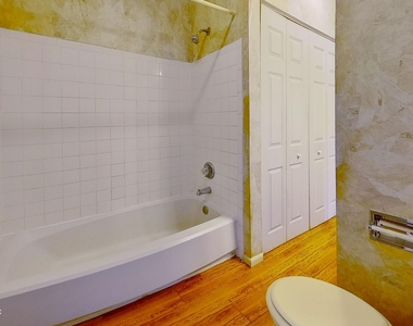 2530 Whispering Woods Boulevard - Photo Thumbnail 14