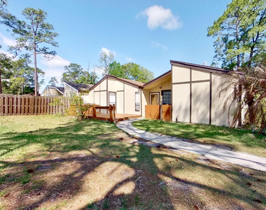 2530 Whispering Woods Boulevard - Photo Thumbnail 1