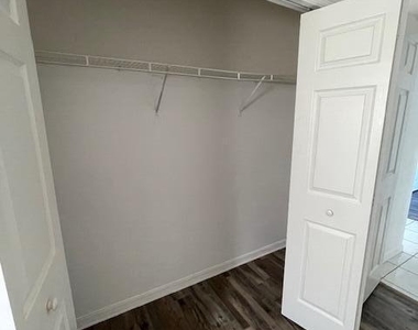 9 Lyons Place - Photo Thumbnail 18