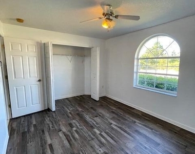 9 Lyons Place - Photo Thumbnail 17