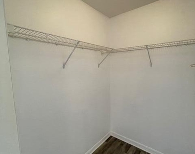 9 Lyons Place - Photo Thumbnail 20