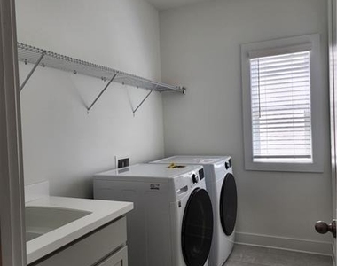 1241 Westshore Drive - Photo Thumbnail 12