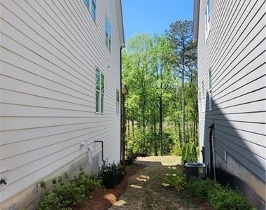 1241 Westshore Drive - Photo Thumbnail 4