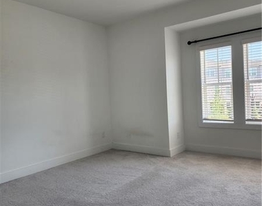 1241 Westshore Drive - Photo Thumbnail 11