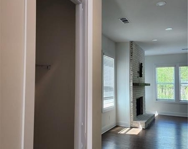 1241 Westshore Drive - Photo Thumbnail 7