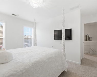 4953 Colchester Court Se - Photo Thumbnail 14
