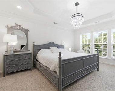4953 Colchester Court Se - Photo Thumbnail 5