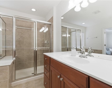 4953 Colchester Court Se - Photo Thumbnail 10