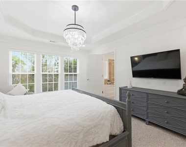 4953 Colchester Court Se - Photo Thumbnail 4