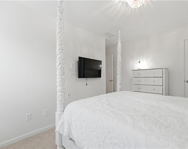 4953 Colchester Court Se - Photo Thumbnail 15