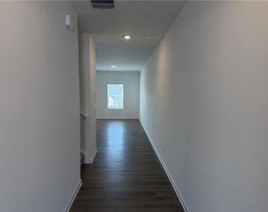 6715 Armonia Drive Sw - Photo Thumbnail 3