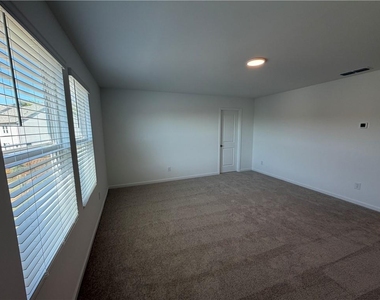 6715 Armonia Drive Sw - Photo Thumbnail 14