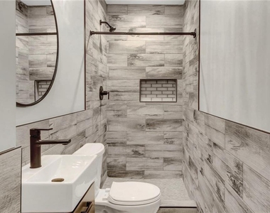 2692 Rockcliff Road Se - Photo Thumbnail 16