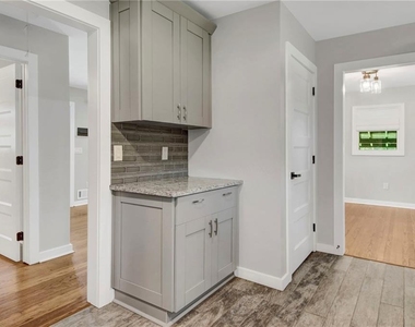2692 Rockcliff Road Se - Photo Thumbnail 10