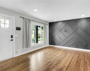 2692 Rockcliff Road Se - Photo Thumbnail 3